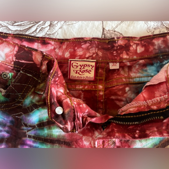 Gypsy Rose tie-dye shorts - Picture 3 of 3